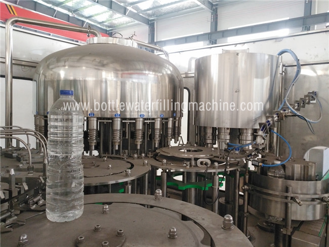 PLC HMI Control Water Bottle Filling Machine For 250-2000ml Bottle Size 2